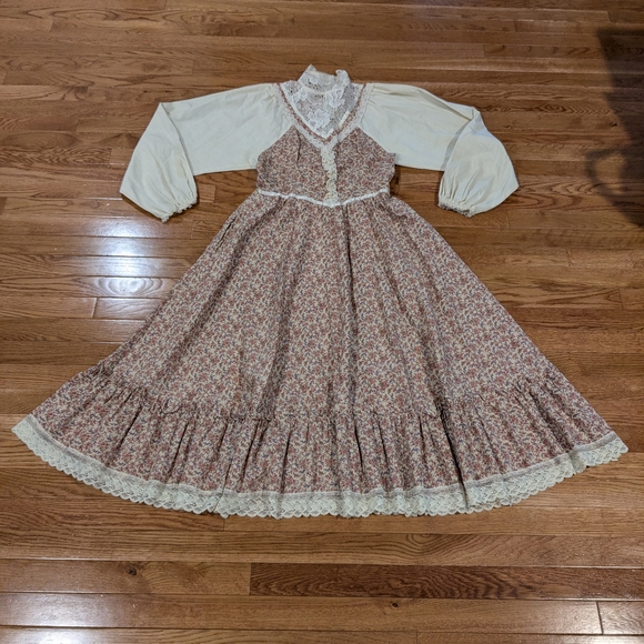 Gunne Sax Cream and Pink Lace Dress - Picture 1 of 16